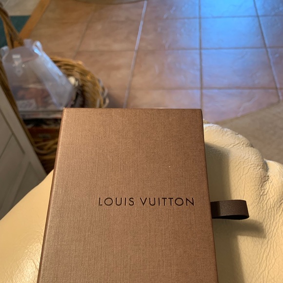 Authentic Louis Vuitton Pink Leather Bracelet - Picture 3 of 6